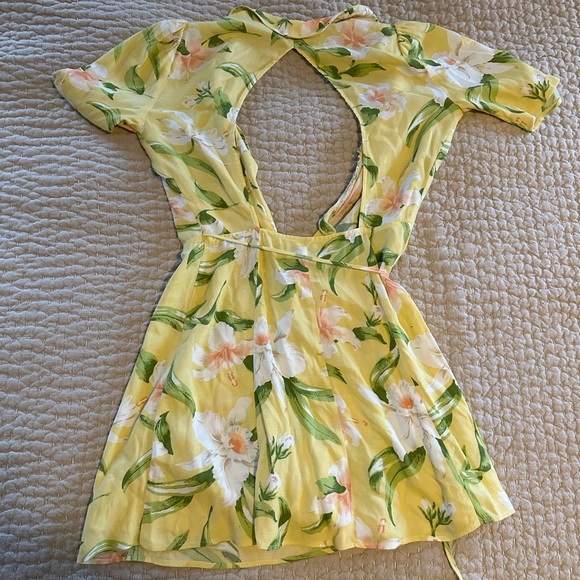 Reformation Mini Wrap Dress Size Small - Picture 3 of 4